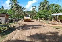 Tingkatkan Perekonomian Masyarakat, Bupati Mubar Aspal Jalan Desa Guali-Sidamangura Tingkatkan Perekonomian Masyarakat, Bupati Mubar Aspal Jalan Desa Guali-Sidamangur
