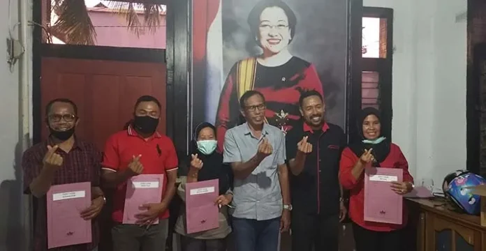 DPC Bekali Fraksi PDI-Perjuangan Surat Tugas Untuk Memenangkan HATI