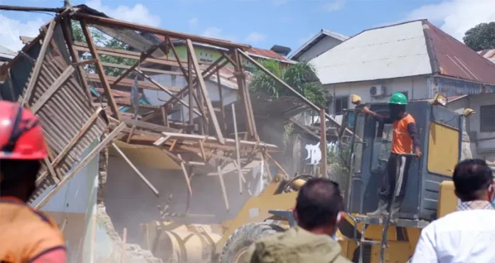 Eksekusi 4 Bangunan di Kota Lama Kendari Diprotes Warga