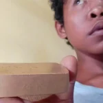 Warga Baubau Temukan Benda Diduga Emas Batangan Warga Baubau Temukan Benda Diduga Emas Batangan