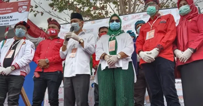 Diusung Tiga Partai, Haliana-Ilmiati Resmi Mendaftar di KPU Wakatobi