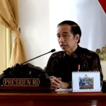 Jokowi Minta Gubernur Awasi Pergerakan Penyebaran Covid-19 Jokowi Minta Gubernur Awasi Pergerakan Penyebaran Covid-19