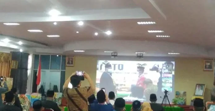 Boyong 17 Emas, Kabupaten Kolaka Juara Umum MTQ ke-28 Sultra