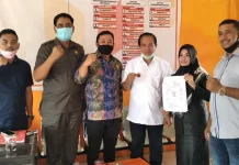 Parpol Pengusung SBM Laporkan Bupati Koltim ke Bawaslu Parpol Pengusung SBM Laporkan Bupati Koltim ke Bawaslu