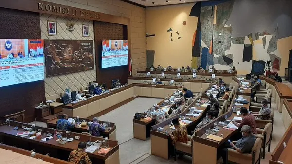 rapay Pilkada Tetap Dilaksanakan, Penegakan Disiplin dan Sanksi Hukum Berlaku