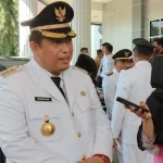 Perbaikan Jalur Raha-Lakapera, Ini Penjelasan Bupati Muna Rusman Emba Disomasi Mantan Gurunya Soal Utang di Pilkada 2015