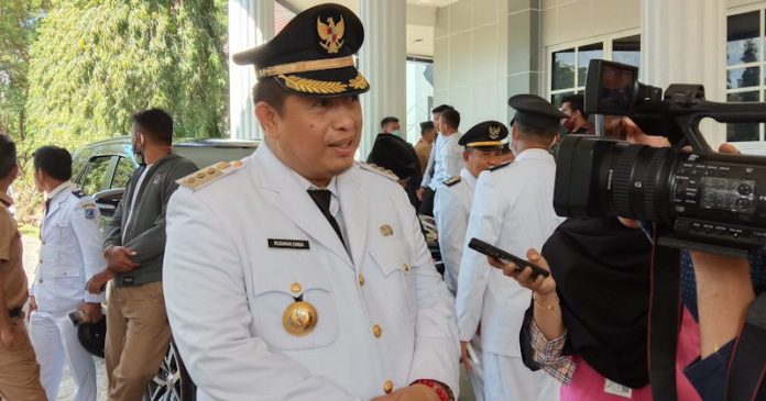 Rusman Emba Disomasi Mantan Gurunya Soal Utang di Pilkada 2015