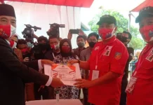 Resmi Daftar di KPU, Rusmin-Senawan Siap Pimpin Konsel Resmi Daftar di KPU, Rusmin-Senawan Siap Pimpin Konsel