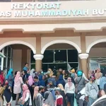 Pembagian Uang KKA di UMB Timbulkan Kerumunan Mahasiswa Pembagian Uang KKA di UMB Timbulkan Kerumunan Mahasiswa