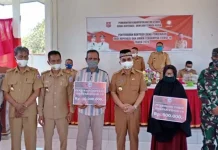 1.000 Pelaku UMKM di Butur Terima Bantuan Dana Pemda 1.000 Pelaku UMKM di Butur Terima Bantuan Batuan Dana Pemda