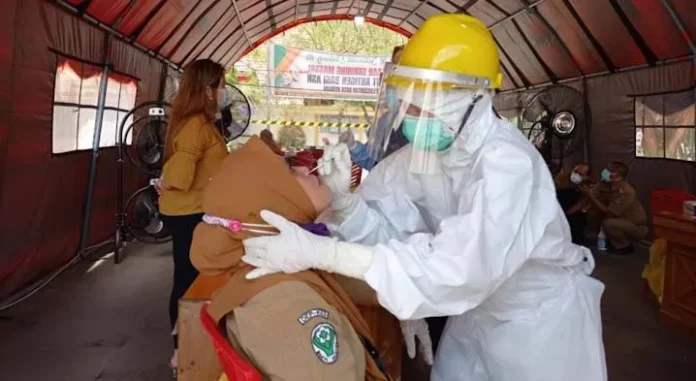 PSX_20201005_183516 Pemkot Kendari Lakukan Screening Massal kepada Ribuan ASN