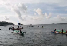 Nelayan Bajo Antusias Sambut Kedatangan Haliana-Ilmiati Nelayan Bajo Antusias Sambut Kedatangan Haliana-Ilmiati