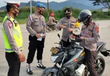 13 Anggota Polisi Kolut Terjaring Razia Dokumen Kendaraan Bermotor 13 Anggota Polisi Kolut Terjaring Razia Dokumen Kendaraan Bermotor