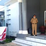 Pemda Butur Salurkan 20 Ton Beras dan 5000 Botol VCO untuk Masyarakat Rentan Covid-19 Pemda Butur Salurkan 20 Ton Beras dan 5000 Botol VCO untuk Masyarakat Rentan Covid-19