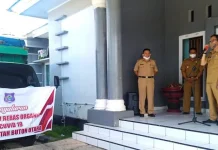 Pemda Butur Salurkan 20 Ton Beras dan 5000 Botol VCO untuk Masyarakat Rentan Covid-19 Pemda Butur Salurkan 20 Ton Beras dan 5000 Botol VCO untuk Masyarakat Rentan Covid-19