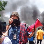 AJI Kendari dan IJTI Sultra Tuntut Pembatalan UU Omnibus Law Foto: Demo Menolak UU Omnibus Law di Kendari