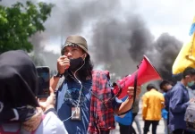 AJI Kendari dan IJTI Sultra Tuntut Pembatalan UU Omnibus Law Foto: Demo Menolak UU Omnibus Law di Kendari