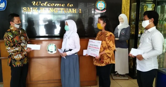 astra1 Pandemi Covid-19, Yayasan AHM Salurkan Beasiswa Pendidikan untuk Belajar