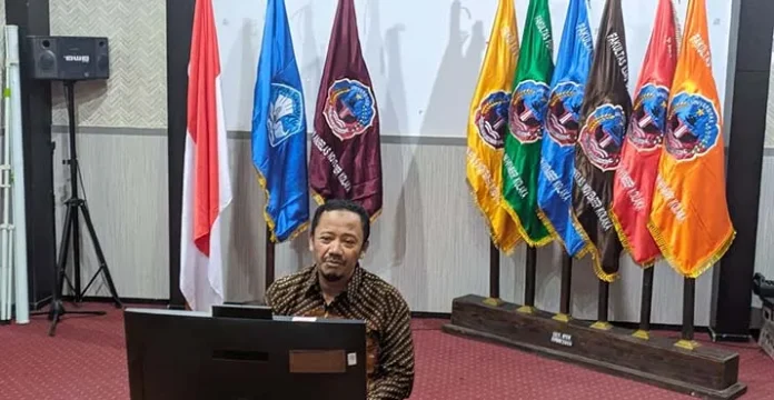 Rektor USN Kolaka, Azhari