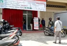 Massa Penolak Omnibus Law di Kendari Paksa Tutup Toko dan Pusat Perbelanjaan Massa Penolak Omnibus Law di Kendari Paksa Tutup Toko dan Pusat Perbelanjaan