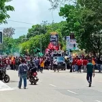 Tolak Omnibus Law, Ribuan Mahasiswa Padati Kawasan Depan Gedung DPRD Sultra Tolak Omnibus Law, Ribuan Mahasiswa Padati Kawasan Depan Gedung DPRD Sultra