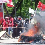 Foto: Demo Menolak UU Omnibus Law di Kendari Foto: Demo Menolak UU Omnibus Law di Kendari