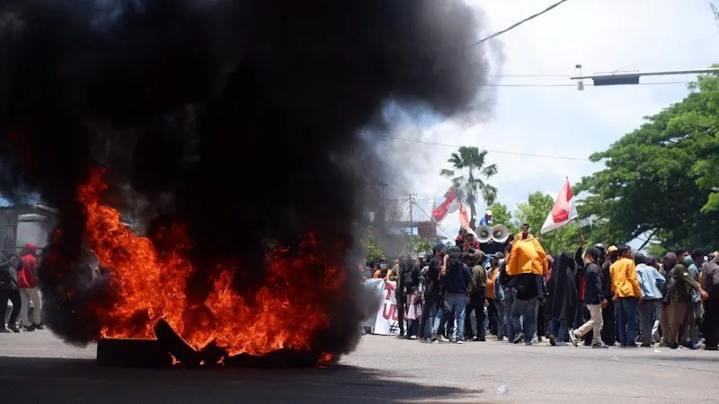 Foto: Demo Menolak UU Omnibus Law di Kendari