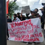 Aksi Tolak Omnibus Law di Kolaka Ricuh Aksi Tolak Omnibus Law di Kolaka Ricuh