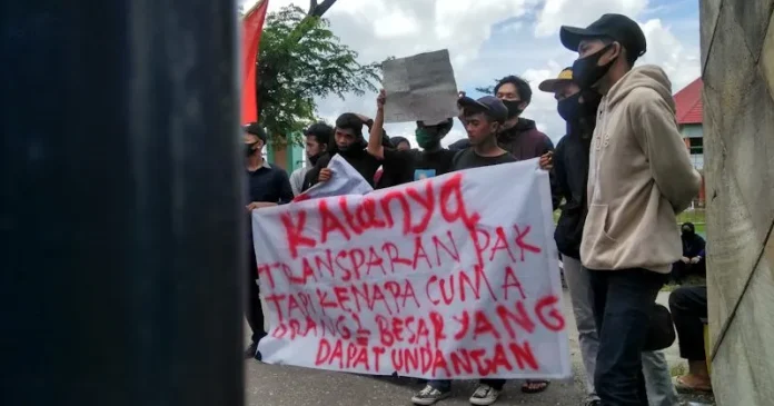 Aksi Tolak Omnibus Law di Kolaka Ricuh