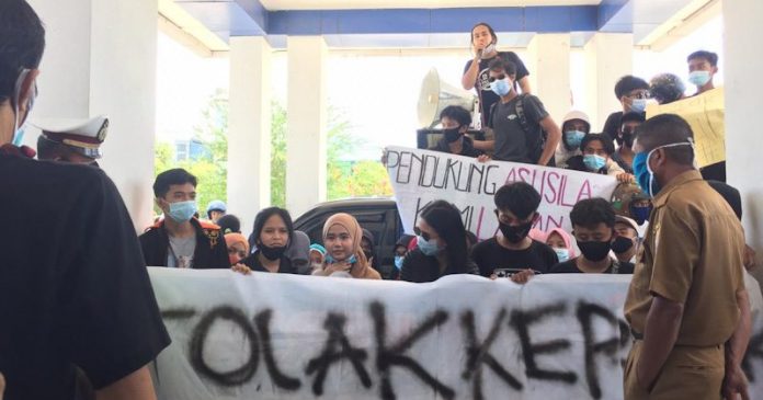 Tuntut Pencopotan Kepsek, Siswa SMAN9 Kendari Ancam Mogok Belajar