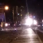 Bentrok Demo Berlanjut Hingga Malam, 70 Pendemo Hadang Polisi di MT Haryono Bentrok Demo Berlanjut Hingga Malam, 70 Pendemo Hadang Polisi di MT Haryono