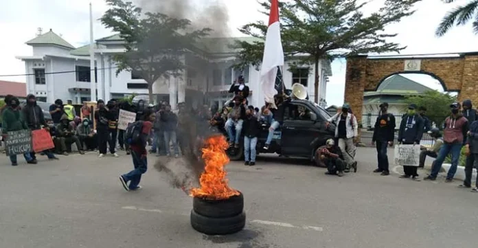 Masih Gunakan Jalan Umum, Ini Penjelasan Perusda Kolaka