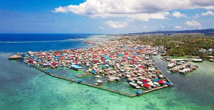 Perkampungan Suku Bajo di Kecamatan Wangiwangi Selatan