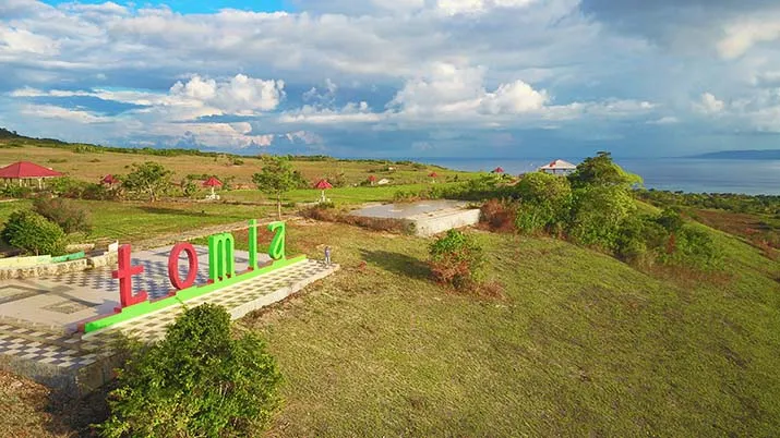 Puncak Khaianga di Pulau Tomia