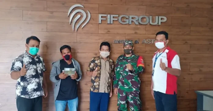 fif group 2 FIFGROUP Serahkan Asuransi Siaga ke Nasabah
