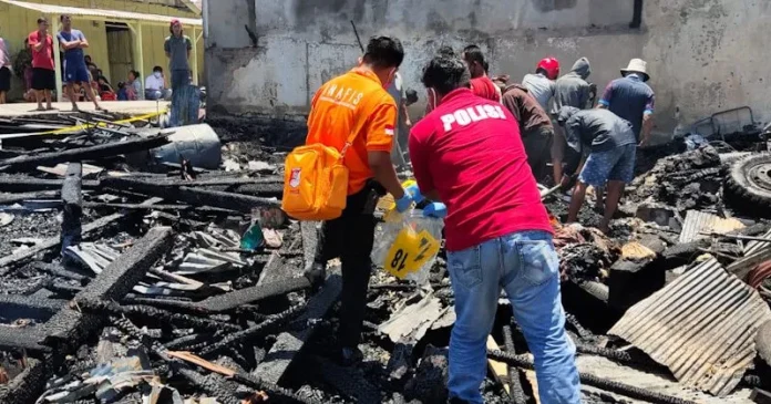 Satu Unit Rumah di Kolaka Ludes Terbakar, Kerugian Ditaksir Ratusan Juta