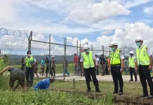 Bandara Haluoleo Luncurkan Program Padat Karya, 150 Warga Terdampak Covid-19 Dilibatkan Bandara Haluoleo Luncurkan Program Padat Karya, 150 Warga Terdampak Covid-19 Dilibatkan