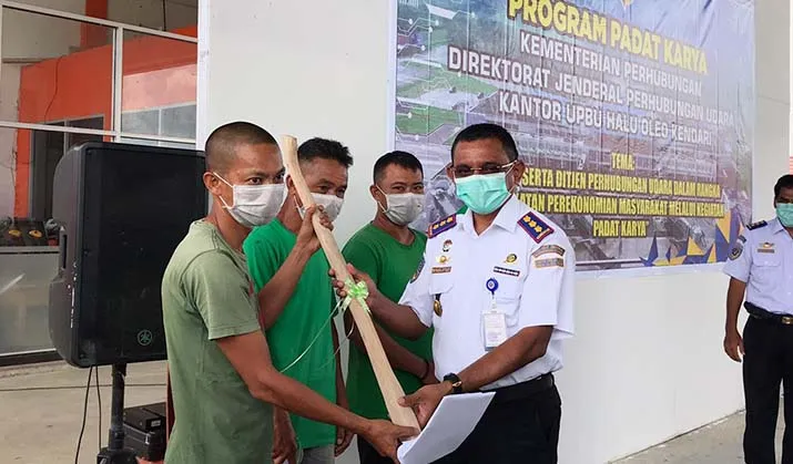 Bandara Haluoleo Luncurkan Program Padat Karya, 150 Warga Terdampak Covid-19 Dilibatkan