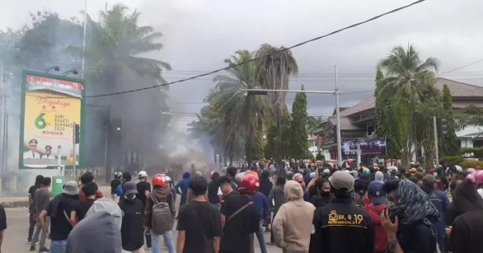 AJI Kendari dan IJTI Sultra Tuntut Pembatalan UU Omnibus Law