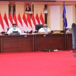 Ali Mazi Beri Tanggapan Saat Rakor Virtual UU Cipta Kerja Ali Mazi Beri Tanggapan Saat Rakor Virtual UU Cipta Kerja