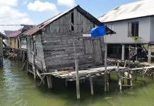 Diduga Tak Dukung Petahana, Warga Wakatobi Ini Tak Kebagian Bantuan Bedah Rumah Diduga Tak Dukung Petahana, Warga Wakatobi Ini Tak Kebagian Bantuan Bedah Rumah