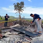 Cek TKP Pembakaran Rumah, Polisi Sebut Dugaan Sengketa Tapal Batas Desa Cek TKP Pembakaran Rumah, Polisi Sebut Dugaan Sengketa Tapal Batas Desa