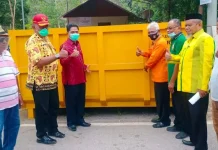 11 Desa/Kelurahan di Buton Manfaatkan Dana Desa untuk Pengadaan Kontainer Sampah 11 Desa/Kelurahan di Buton Manfaatkan Dana Desa untuk Pengadaan Kontainer Sampah