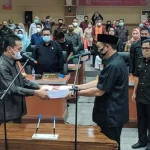 DPRD Kolaka Sepakati APBD 2021 Senilai Rp1,3 Triliun DPRD Kolaka Sepakati APBD 2021 Senilai Rp1,3 Triliun