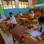 Pemerintah Beri Bantuan Subsidi Upah untuk Tenaga Pendidik Non-PNS Pemerintah Beri Bantuan Subsidi Upah untuk Tenaga Pendidik Non-PNS