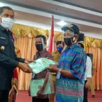 BPN Kolaka Bagikan Sertifikat 3.315 Bidang Tanah BPN Kolaka Bagikan Sertifikat 3.315 Bidang Tanah