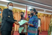 BPN Kolaka Bagikan Sertifikat 3.315 Bidang Tanah BPN Kolaka Bagikan Sertifikat 3.315 Bidang Tanah