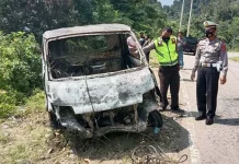 Kecelakaan di Kolut, Mobil Pikap Jatuh ke Jurang dan Terbakar Kecelakaan di Kolut, Mobil Pikap Jatuh ke Jurang dan Terbakar