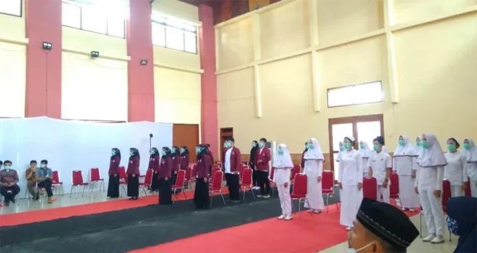 14 Calon Perawat USN Kolaka Ucap Janji di Capping Day