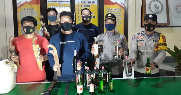 Operasi Sikat Anoa, Polsek Kolaka Sita Miras dan Sajam Milik Warga